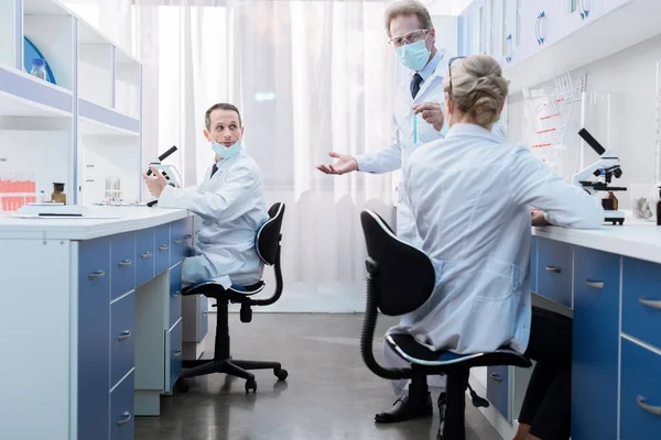 lab-workers